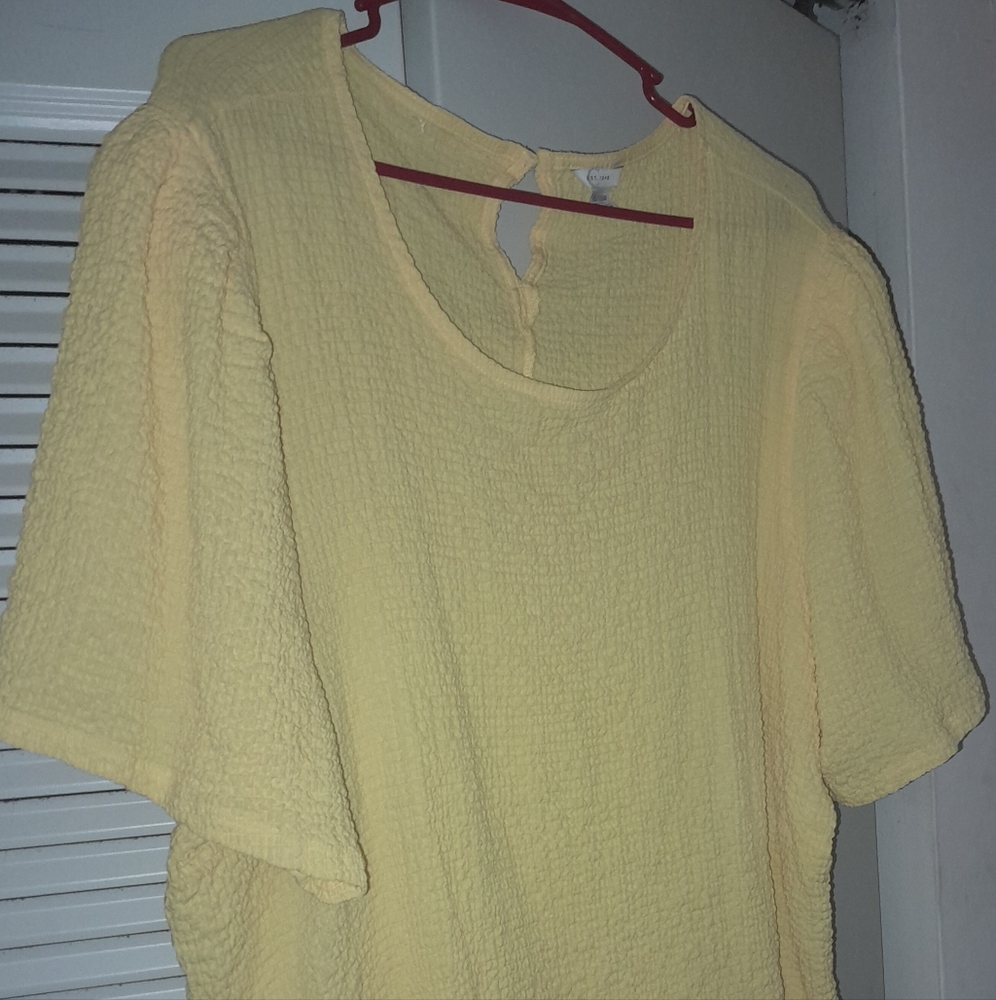 WOMENS PLUS SIZE 3X BRIGHT YELLOW SHORT SLEEVE BLOUSE BUMPY SOFT POLYESTER FABRI